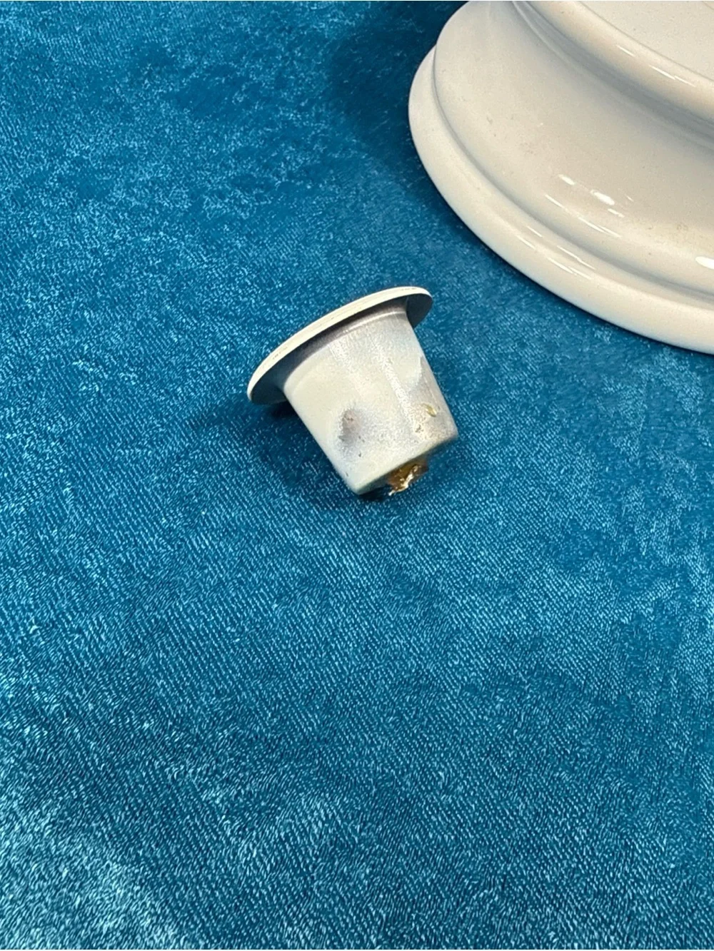 PartyLite White Ceramic Flower Petal Punched Taper Candle Holder 2 pc. 8" *READ* - Picture 5 of 11
